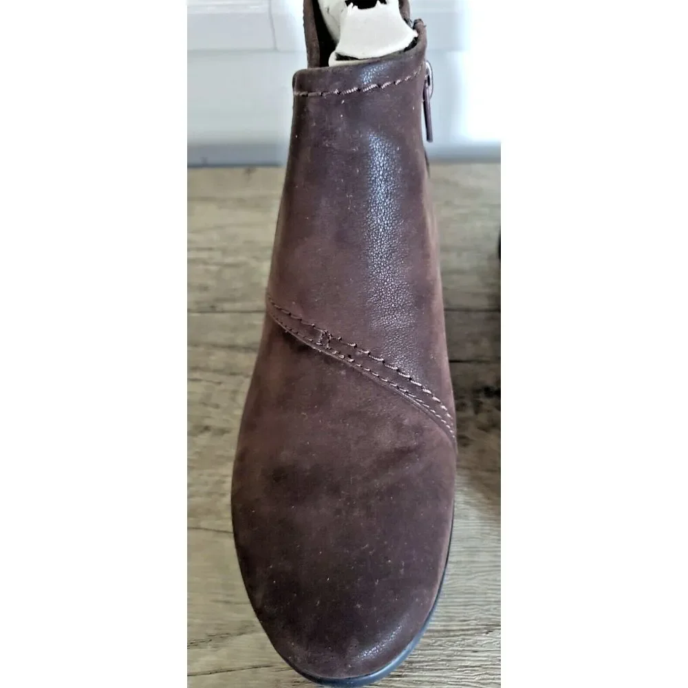 Cloudstepper by Clarks Women's Caddell‎ Rush cushioned Boot 6.5M dark brown